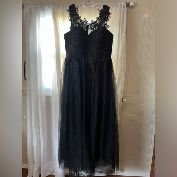 Evening /Wedding Dress with Vail, black - Picture 2 of 12